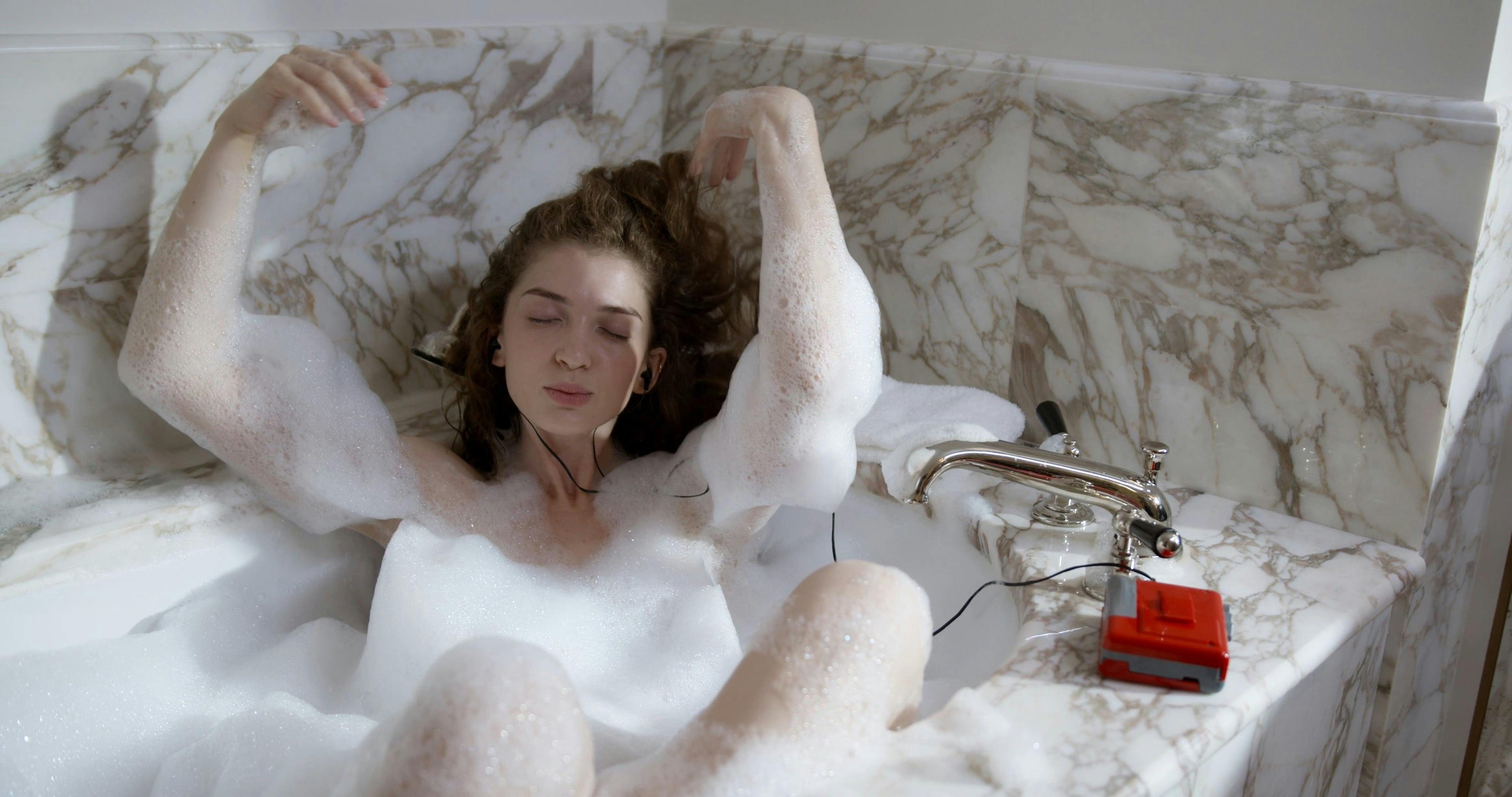 The Bath Scene reference